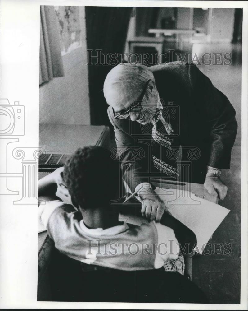 1976 Press Photo Roland Hershman, Superintendent School for Boys, Wales, Wis. - Historic Images