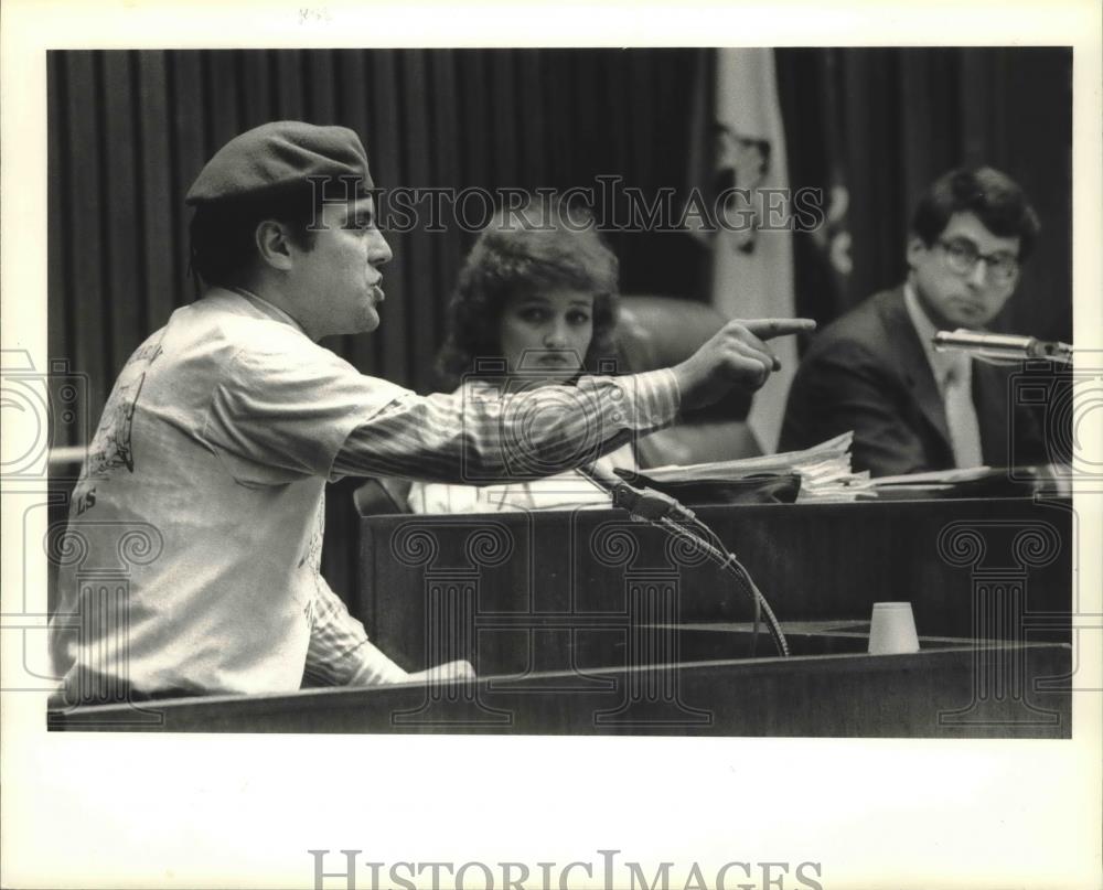 1987 Press Photo Curtis Silwa of Guardian Angels organization speaks in Madison - Historic Images
