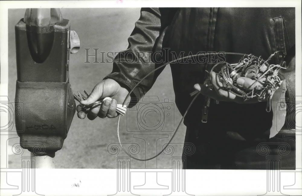 1982 Press Photo Parking Meter in Birmingham, Alabama - Historic Images