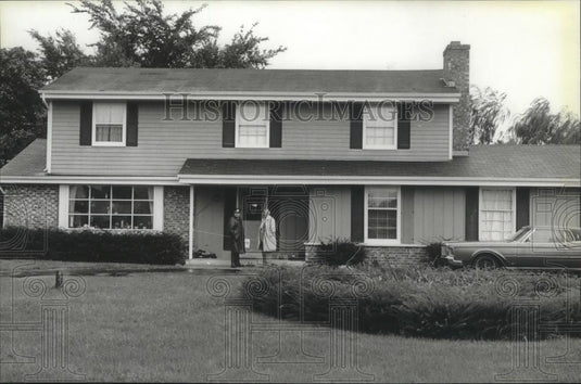 1983 Press Photo Allen Hauser's son with strangled at his home in Elm Grove. - Historic Images