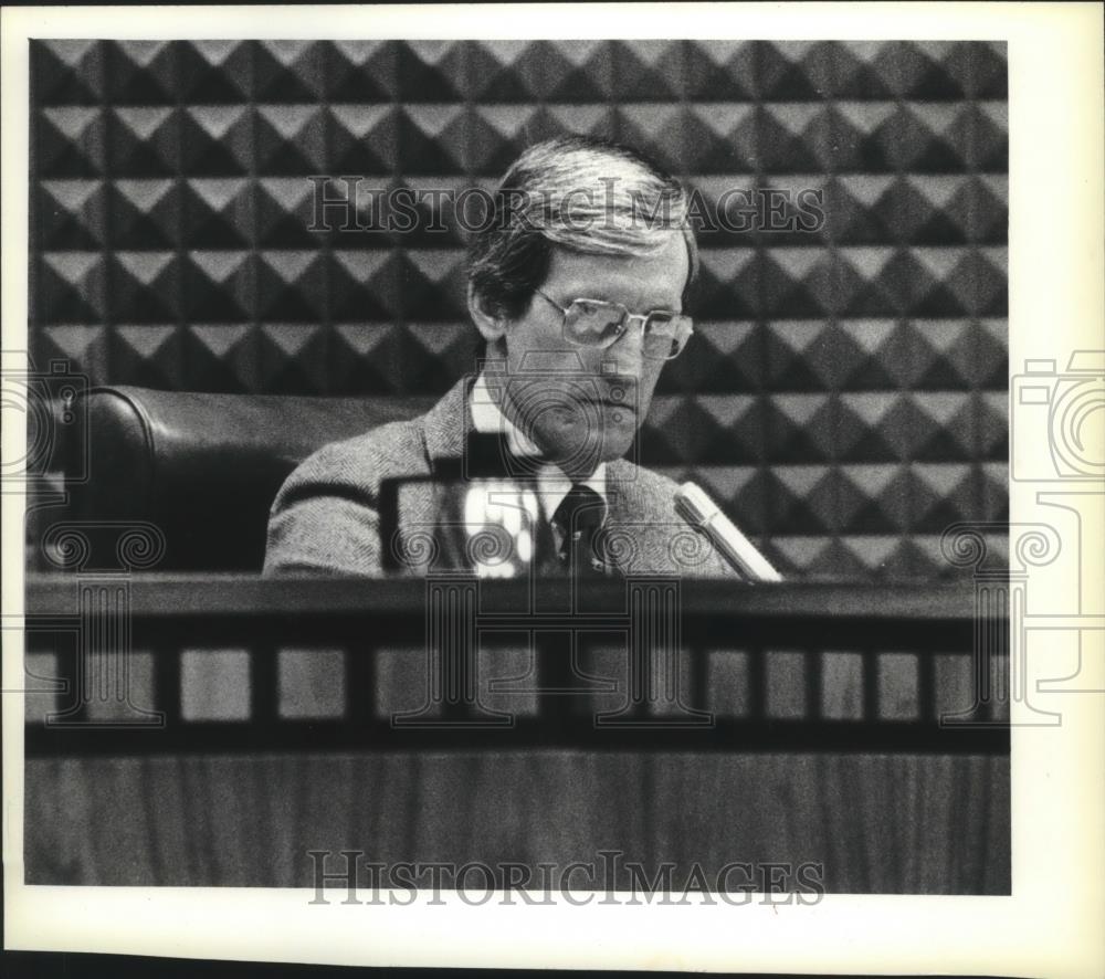 1981 Press Photo portrait of Judge Michael Guolee in Milwaukee - mjb49199 - Historic Images