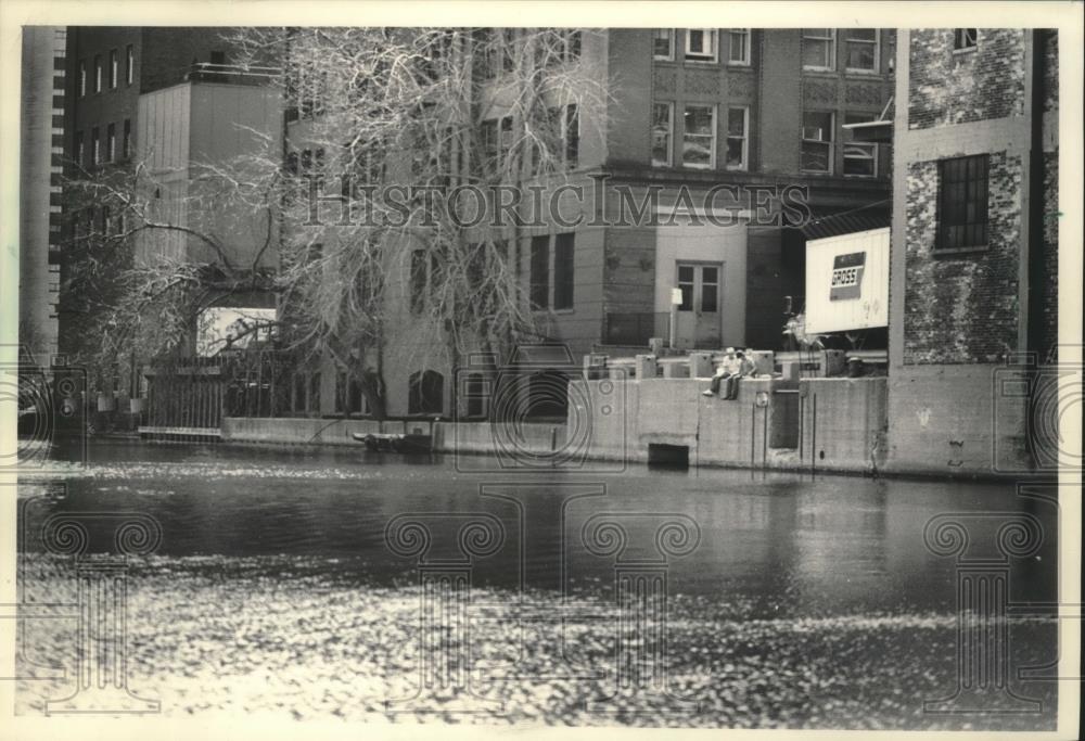 1983 Press Photo Milwaukee River at West Highland Boulevard, Milwaukee - Historic Images