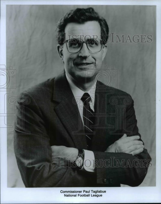 Press Photo Commissioner Paul Tagliabue National Football League - cvb60001 - Historic Images