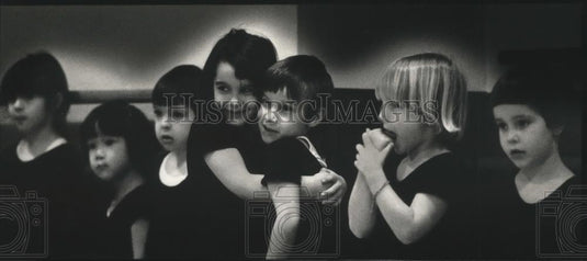 1990 Press Photo Pre-ballet class at Esther Moody Ballet Studios inn Milwaukee. - Historic Images