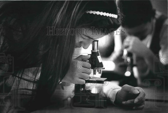 1993 Press Photo Vicky Perez & Rudy Fuentez in class at Wisconsin Avenue School - Historic Images