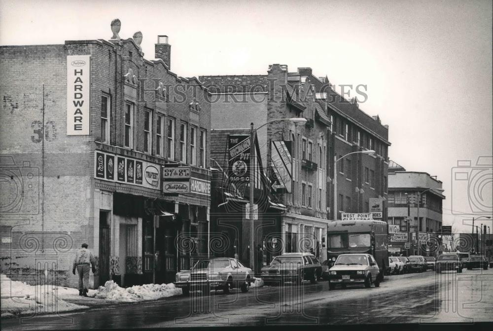 1989 Press Photo Businesses on North 27th Street in Milwaukee - mjb52488 - Historic Images