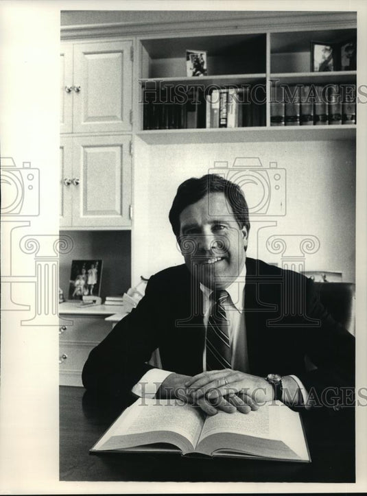 1986 Press Photo James P. Connelly, lawyer, former White House Fellow. - Historic Images