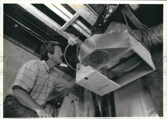 1991 Press Photo Air Exchanger at Honeywell Company in Wisconsin - mjb53982 - Historic Images