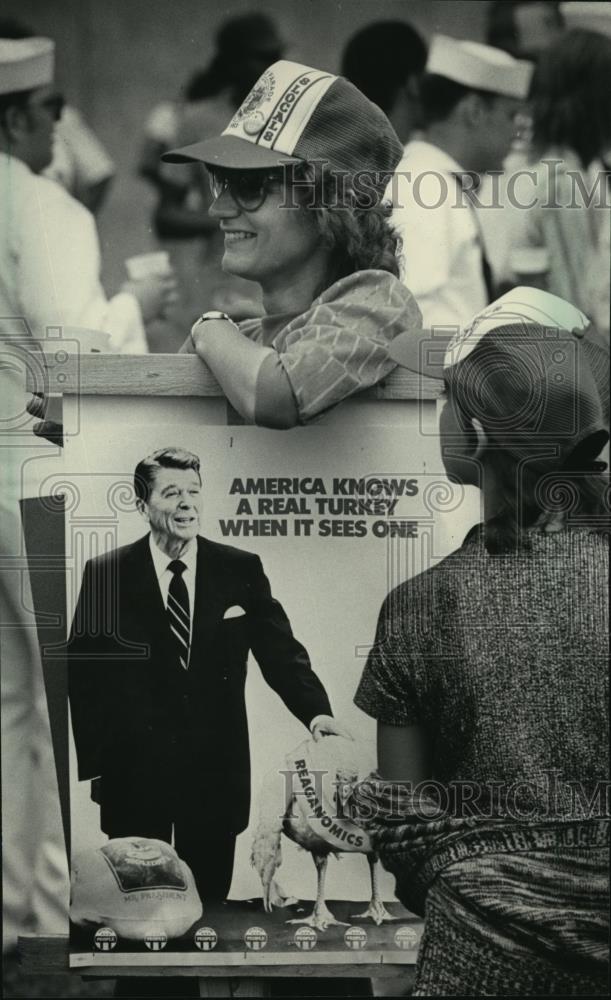 1983 Press Photo Darlene LaBelle at Labor day parade - mja41288 - Historic Images
