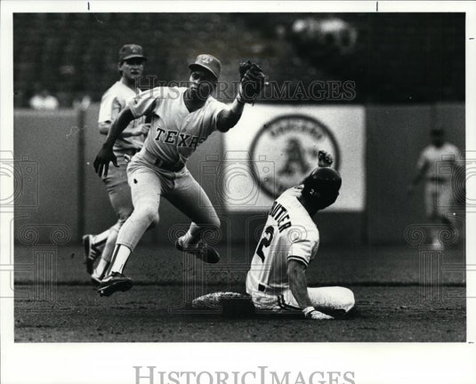 Press Photo Three Baseball Players - cvb34040 - Historic Images