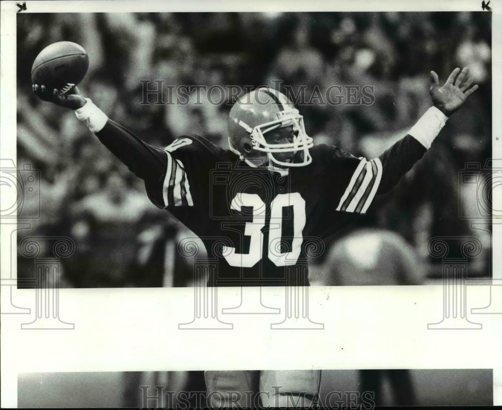 Press Photo Football - cvb45612 - Historic Images