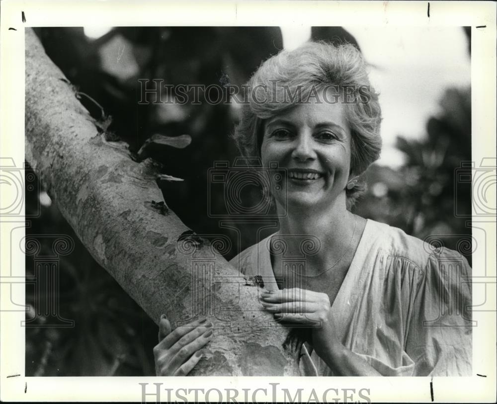 1990 Press Photo Sherryl Woods - cvp91120 - Historic Images