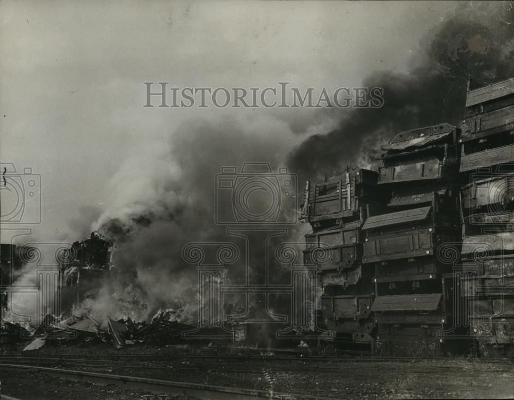 Press Photo Alabama-Fire at Kimerling & Sons Salvage plant in Birmingham. - Historic Images