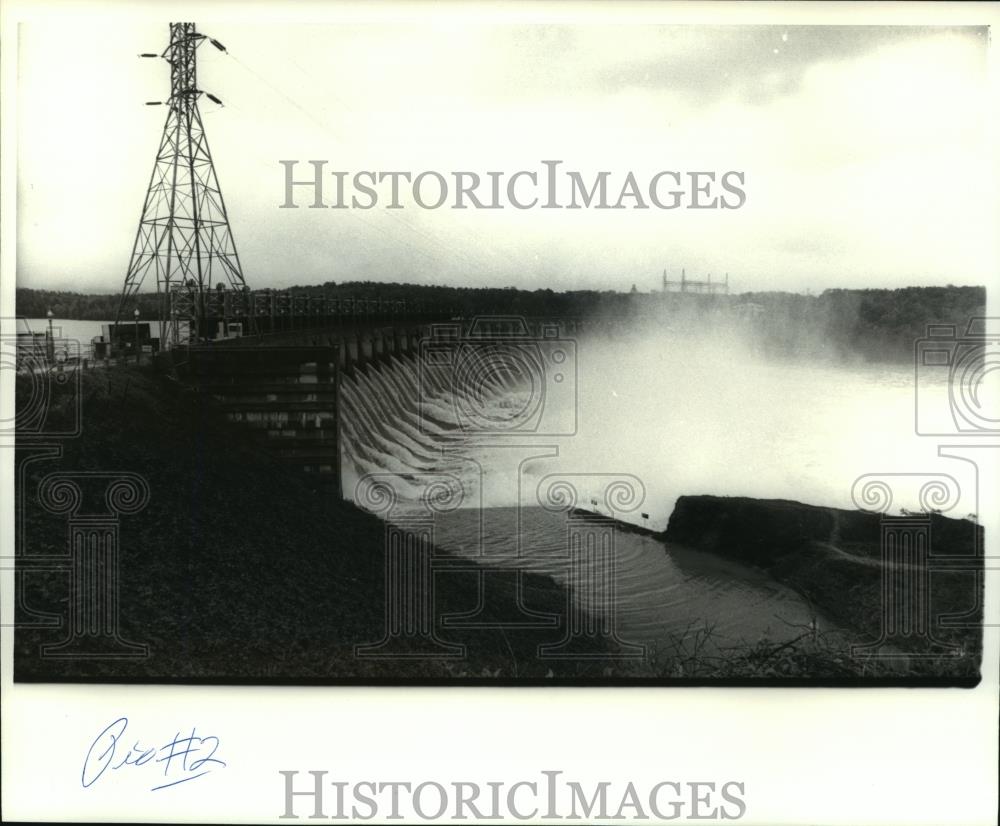 1979 Press Photo Floodwaters at an Alabama Power Company Dam - abna08809 - Historic Images