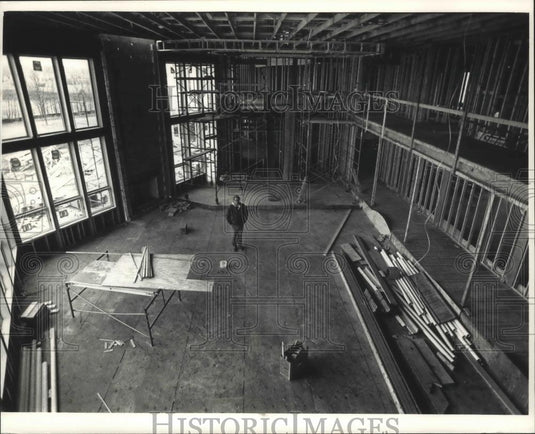 1992 Press Photo Milwaukee Oak Creek project manager, Greg K. Forrest - Historic Images