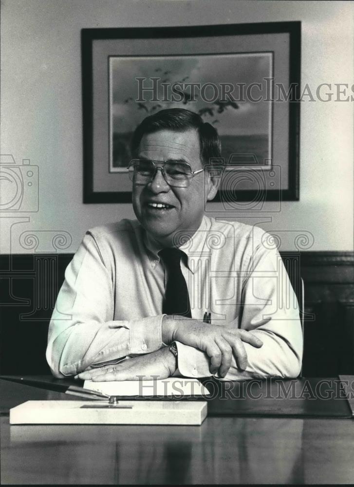 1988 Press Photo Donald Hanaway, Wisconsin Attorney General - mjb54636 - Historic Images