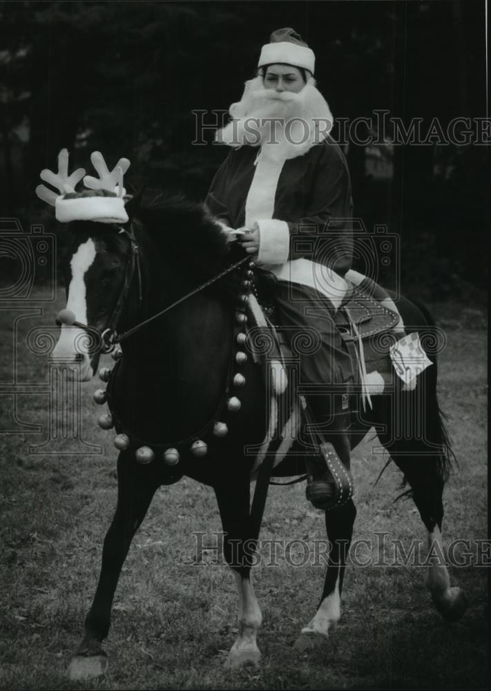 1993 Press Photo Sara Piotrowski of Cedarburg, Ozaukee County Fair 4-H - Historic Images