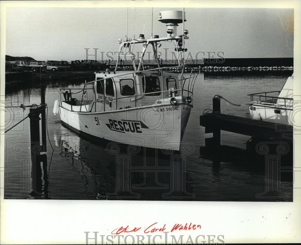 1983 Press Photo Ozaukee County Rescue Service patrol boat, Lake Michigan - Historic Images