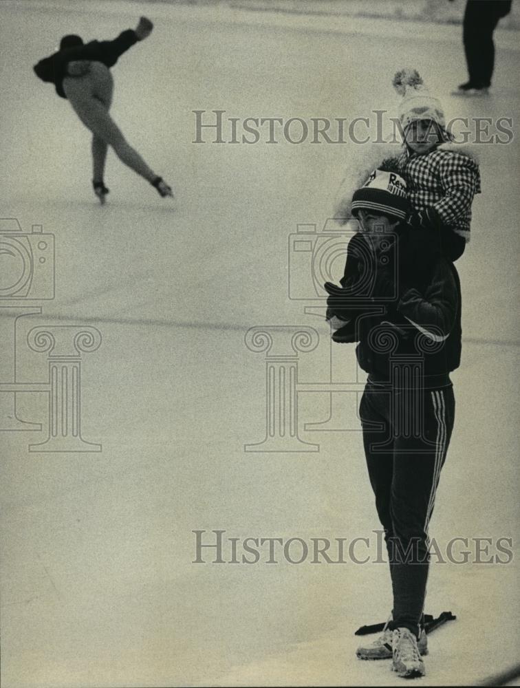 1984 Press Photo US National Speed Skater Diane Holum At 3rd Annual Skate-A-Thon - Historic Images