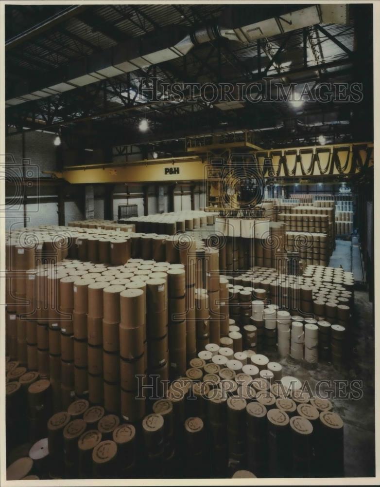 Press Photo P&amp;H Overhead Crane Handles Newsprint In Chicago Tribune Warehouse - Historic Images