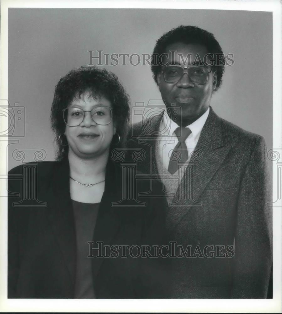 1993 Press Photo Earl and Cassandra Harrell wrote a book on job safety - Historic Images