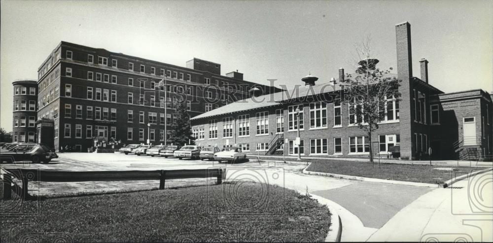 1980 Press Photo Milwaukee County Institutions- Sanitarium Grounds - mjb59664 - Historic Images