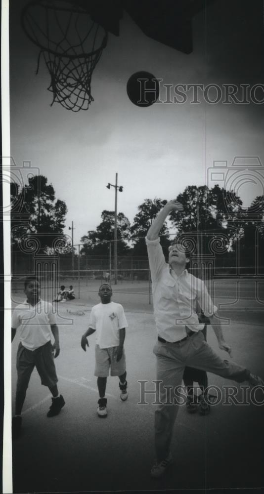 1993 Press Photo Playing basketball at Sherman Park in Milwaukee - mjb59898 - Historic Images