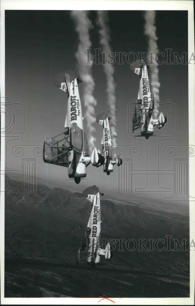 1993 Press Photo Biplanes raising money for kids, Timmerman Field Milwaukee - Historic Images