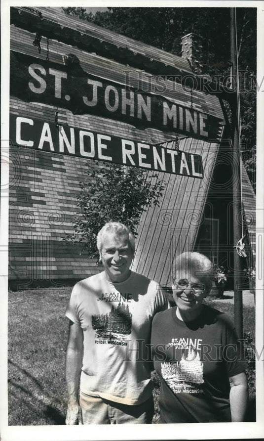 1988 Press Photo Harry & Bette Henderson, mine tours & canoe rental In Wisconsin - Historic Images