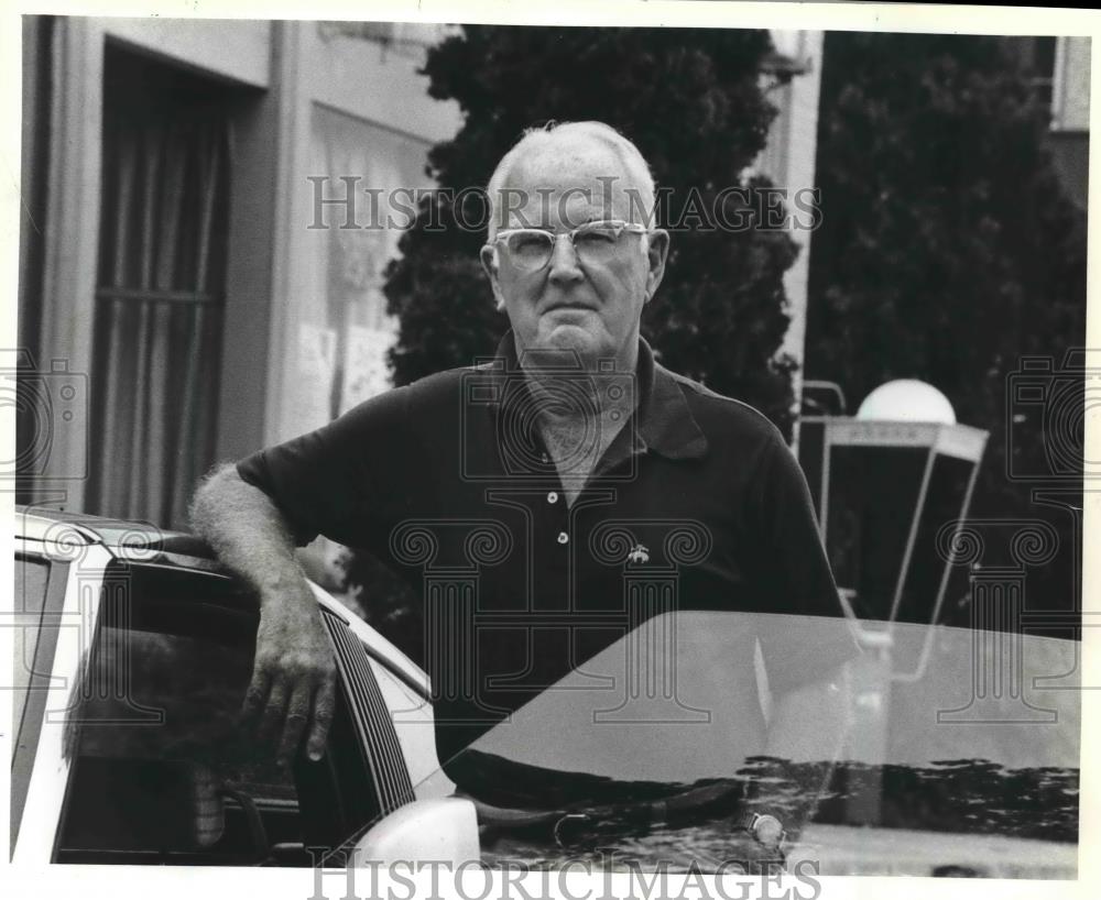 1982 Press Photo E.L. Lee Hall, president of Road America - mjb62331 - Historic Images