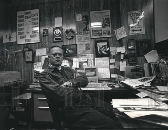 1991 Press Photo Jerry Sondreal, editor of weekly Amery Free Press in Wisconsin - Historic Images