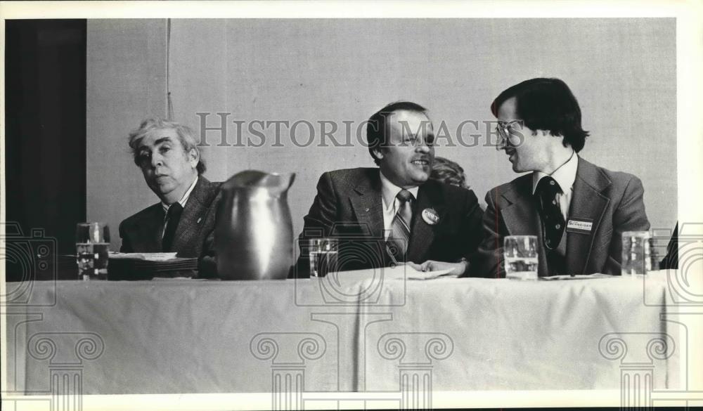 1980 Press Photo William O'Donnell with Daniel Casey at Kiwanis Club - mjb62858 - Historic Images