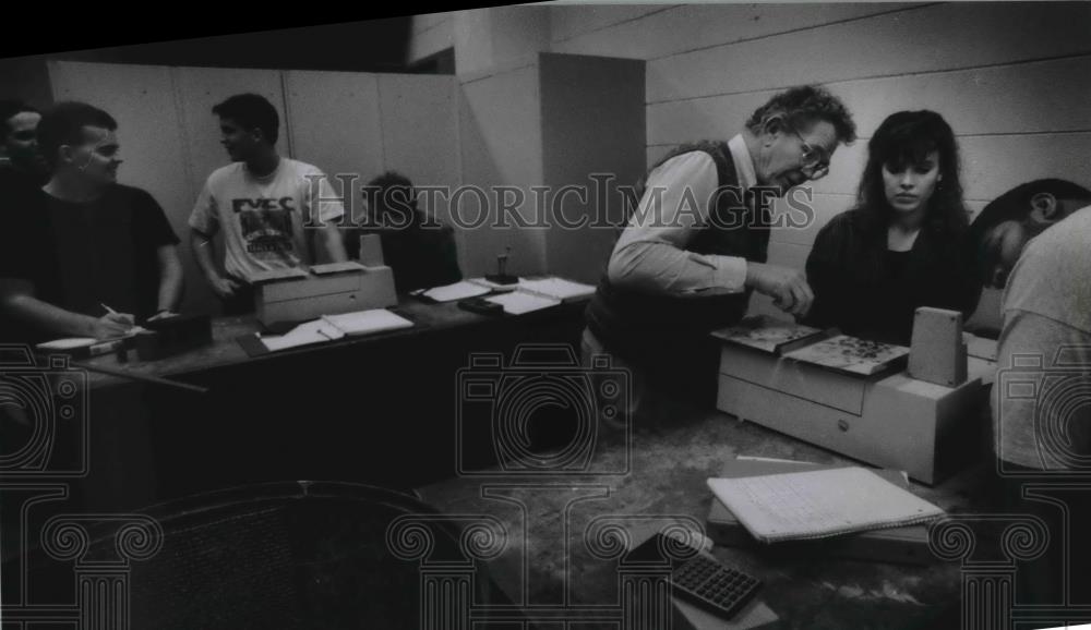 1993 Press Photo Architecture class at Milwaukee School of Engineering - Historic Images