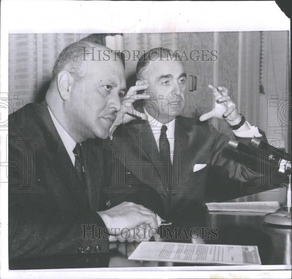 1962 Press Photo Abraham A. Ribicoff Welfare Secretary - RRV28999 - Historic Images
