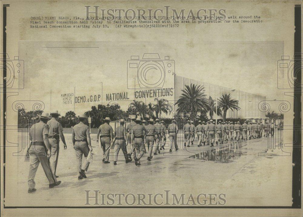 1972 Press Photo Dem Conv Highway Patrolmen Familiarize - RRV57949 - Historic Images