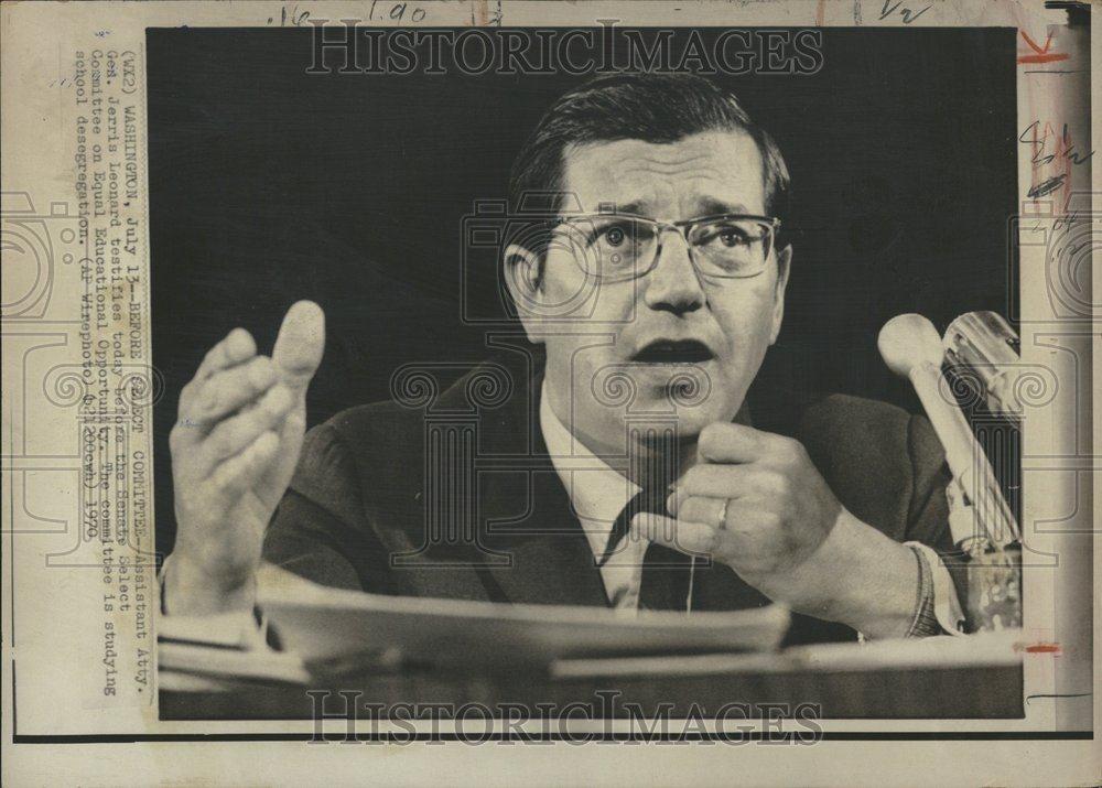 1970 Press Photo Assistant Attorney General Leonard - RRV49671 - Historic Images