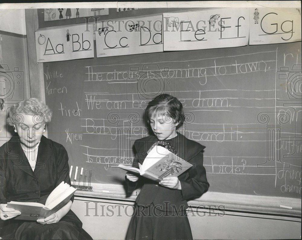 1955 Press Photo Ogden School Kid read Bernice Laurel - RRV41463 - Historic Images