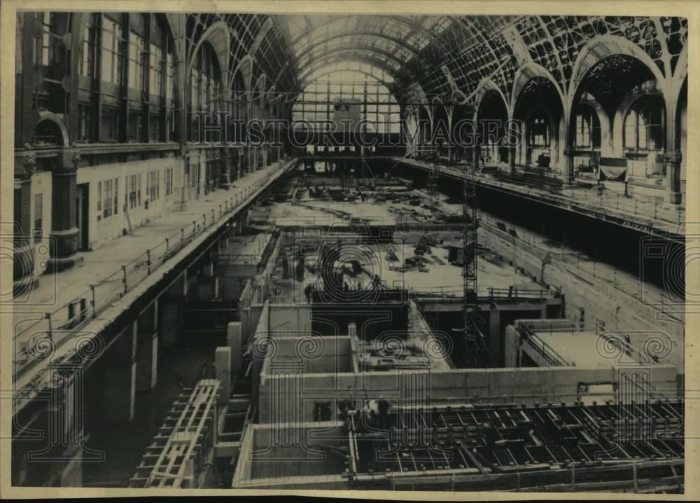 1984 Press Photo The Old Paris Railway Station Gare d&#39;Orsay Undergoes Changes - Historic Images