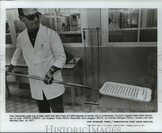 1977 Press Photo Paul Quinololin at Ivoclar AG in Lichtenstein, Europe - Historic Images