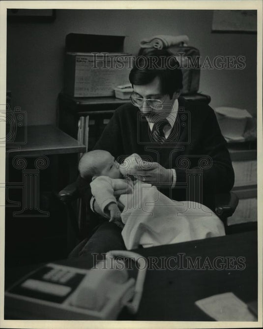1985 Press Photo Sensitive Crimes Unit Director John DiMotto and daughter Anne - Historic Images
