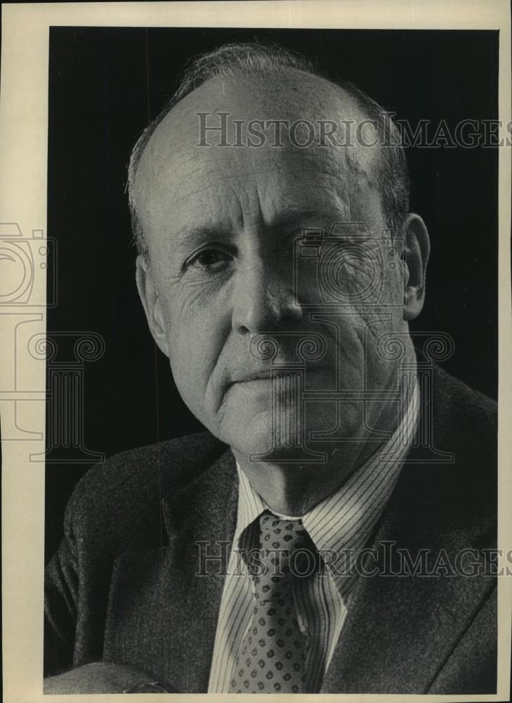 1985 Press Photo Harry Earle, Chairman and President of George Banta Co., Inc. - Historic Images