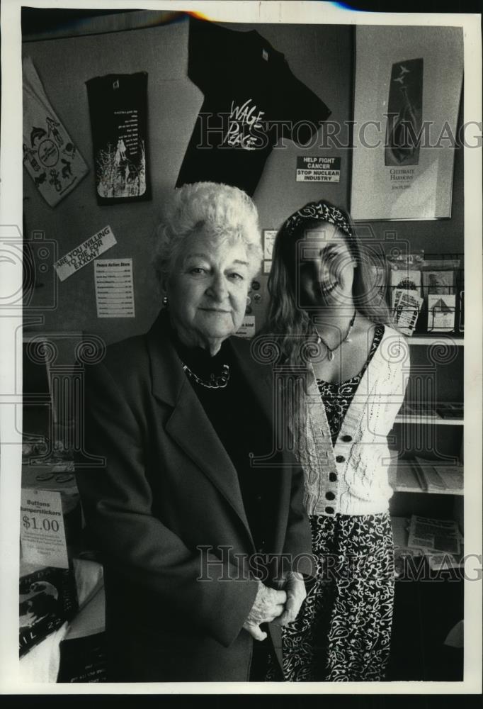 1997 Press Photo Verdell De Yarman and Amy Greene, Mobilization for Survival - Historic Images