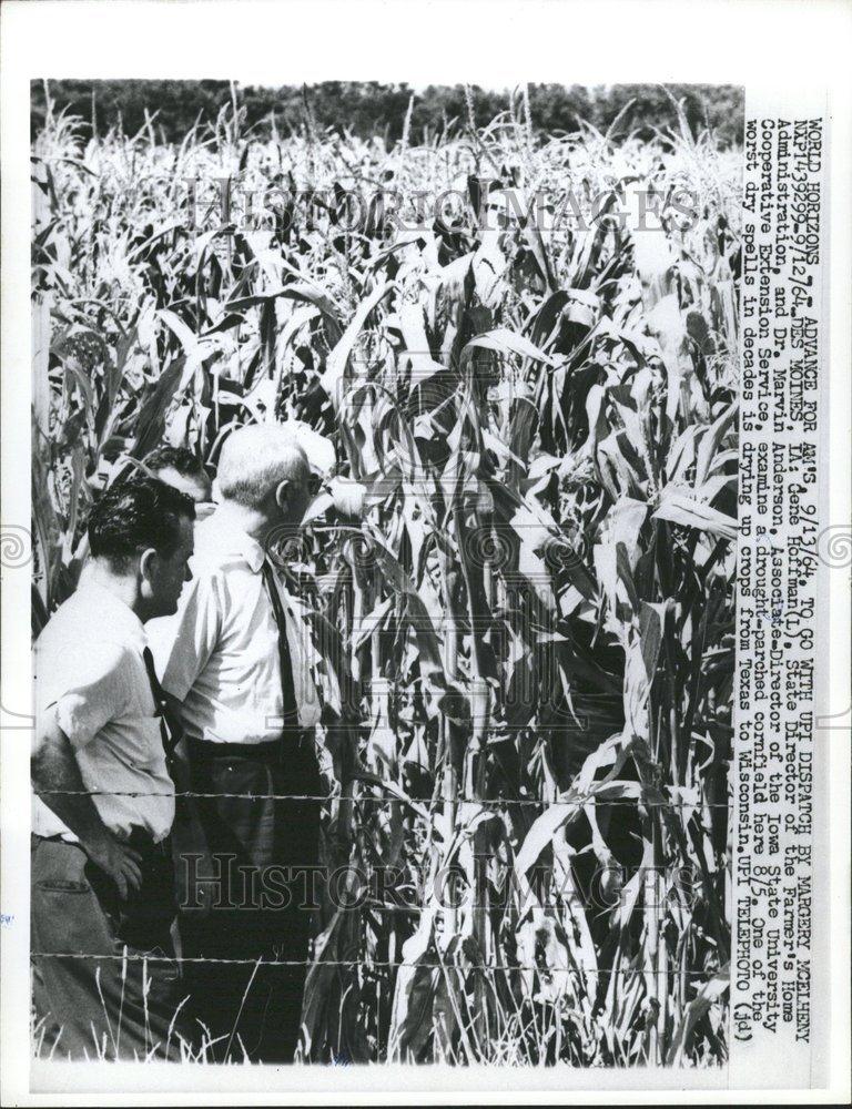 1964 Press Photo Gene Hoffman Dr Marvin Anderson Farmer - RRV54383 - Historic Images