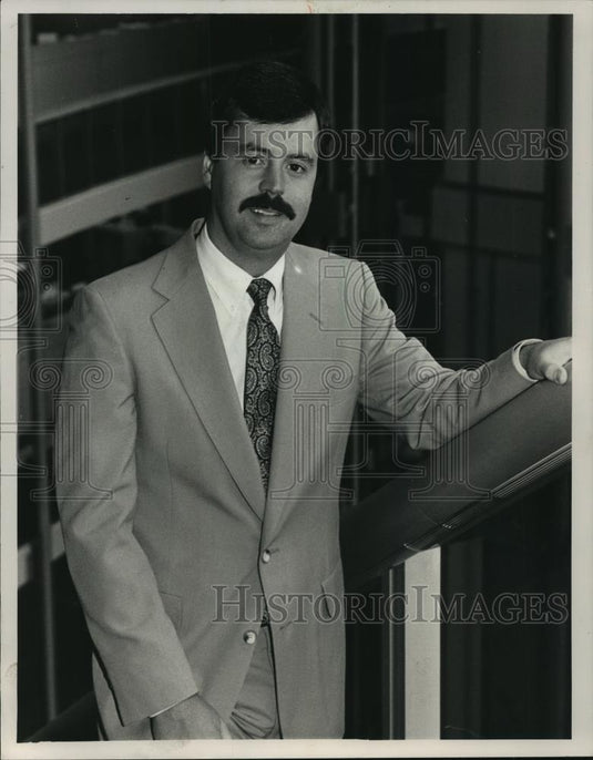 1988 Press Photo Terence Dunleavy - mja98175 - Historic Images