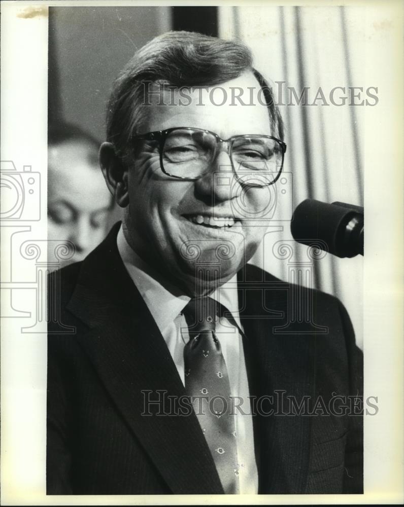 1981 Press Photo Energy Secretary James Edwards - mja98371 - Historic Images