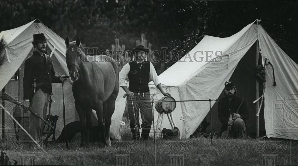 1982 Press Photo Enactment of a Civil War Encampment, Old World Wisconsin Museum - Historic Images