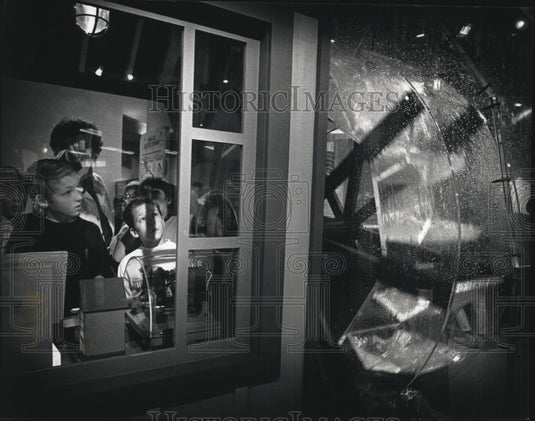 1991 Press Photo Wisconsin, Discovery World museum, Eureka Power Plant Exhibit. - Historic Images