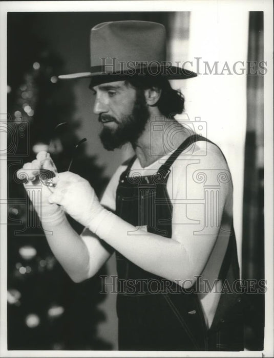 1976 Press Photo Tony Lo Bianco as Police Officer in "Firebird" - mjb06289 - Historic Images