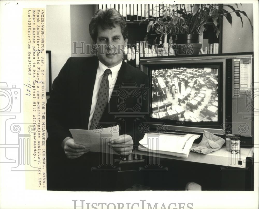 1988 Press Photo David Flory, Administrative Assistant of Senator Robert Kasten - Historic Images