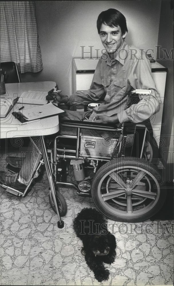 1979 Press Photo Tim Ochnikowski Takes Break From Schoolwork With His Dog Pepper - Historic Images